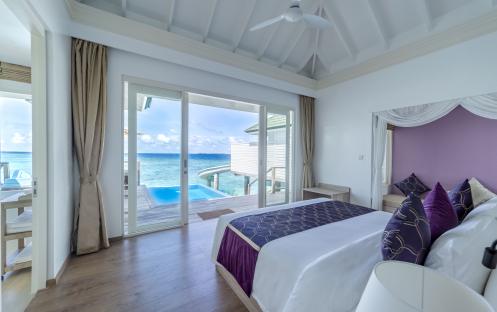 Reef villa with Pool + Slide Bedroom